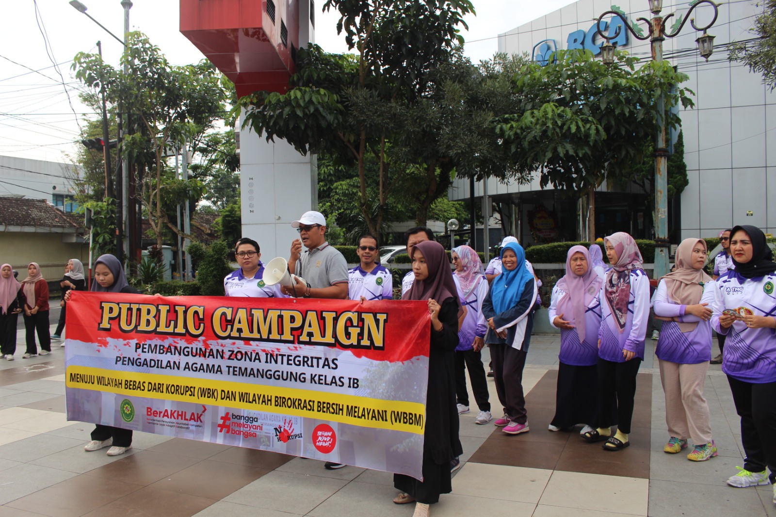 public campaign