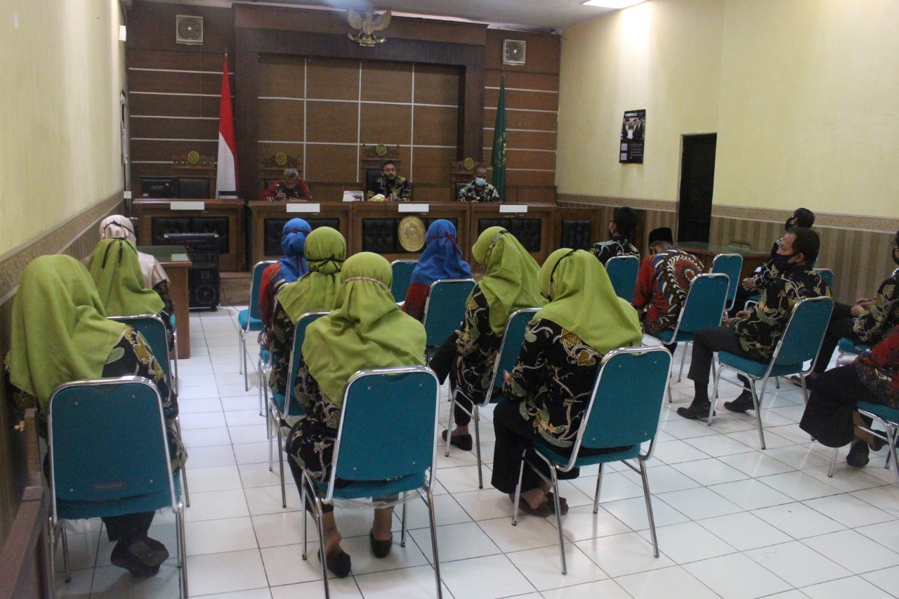 rapat 1