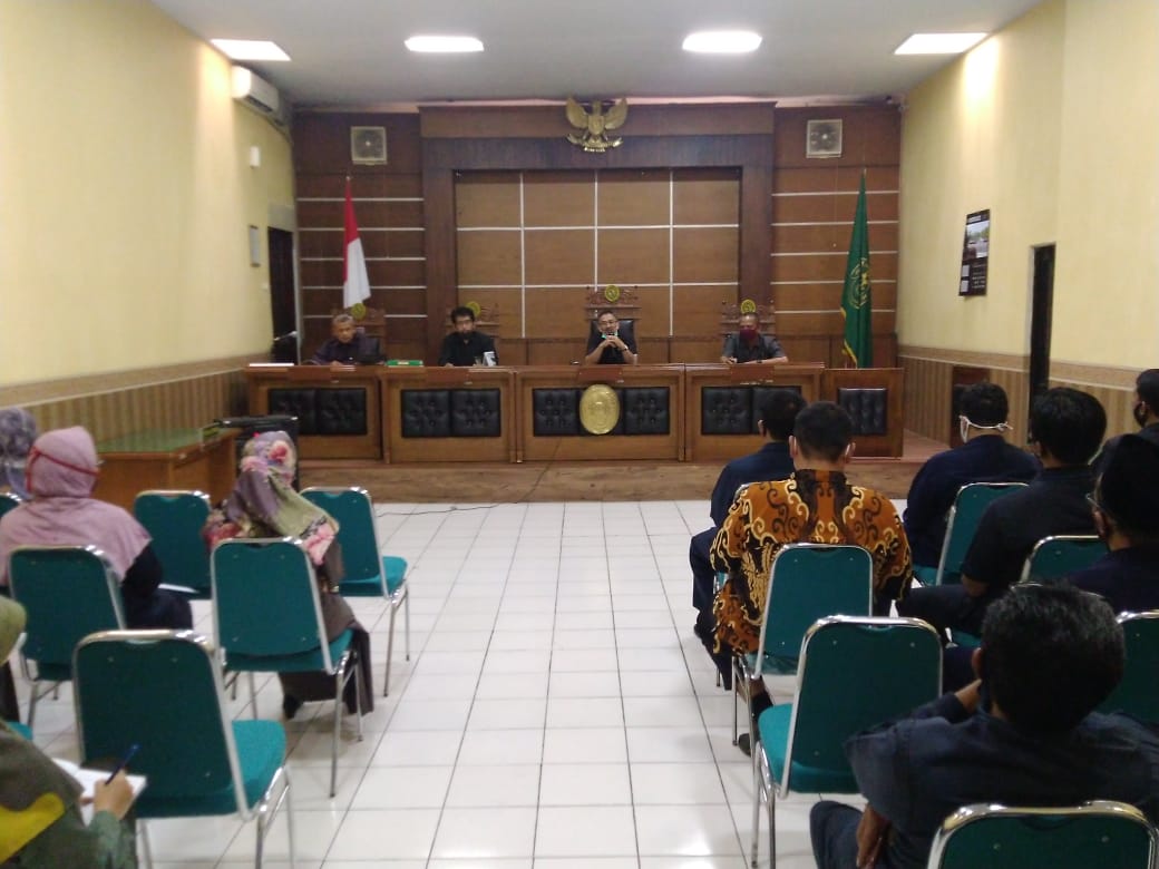 rapat 3
