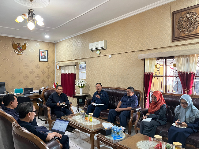 rapat gedung 1