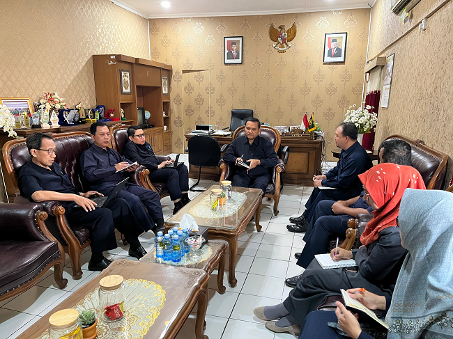 rapat gedung 2
