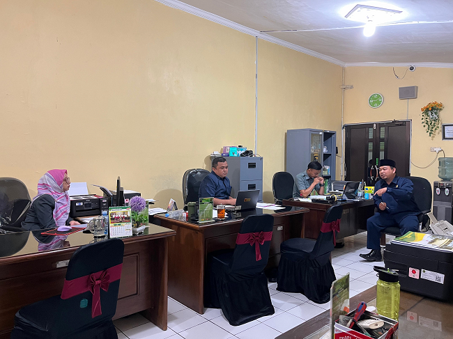 rapat sekre 2