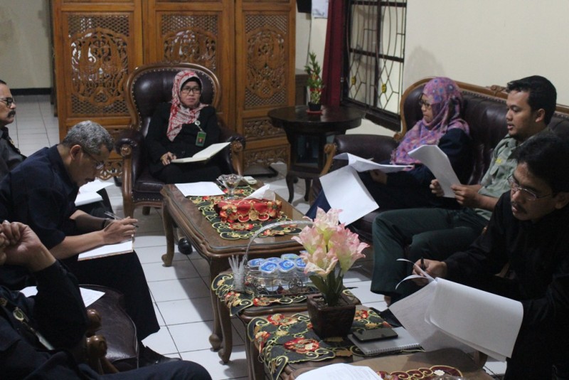 Rapat 1